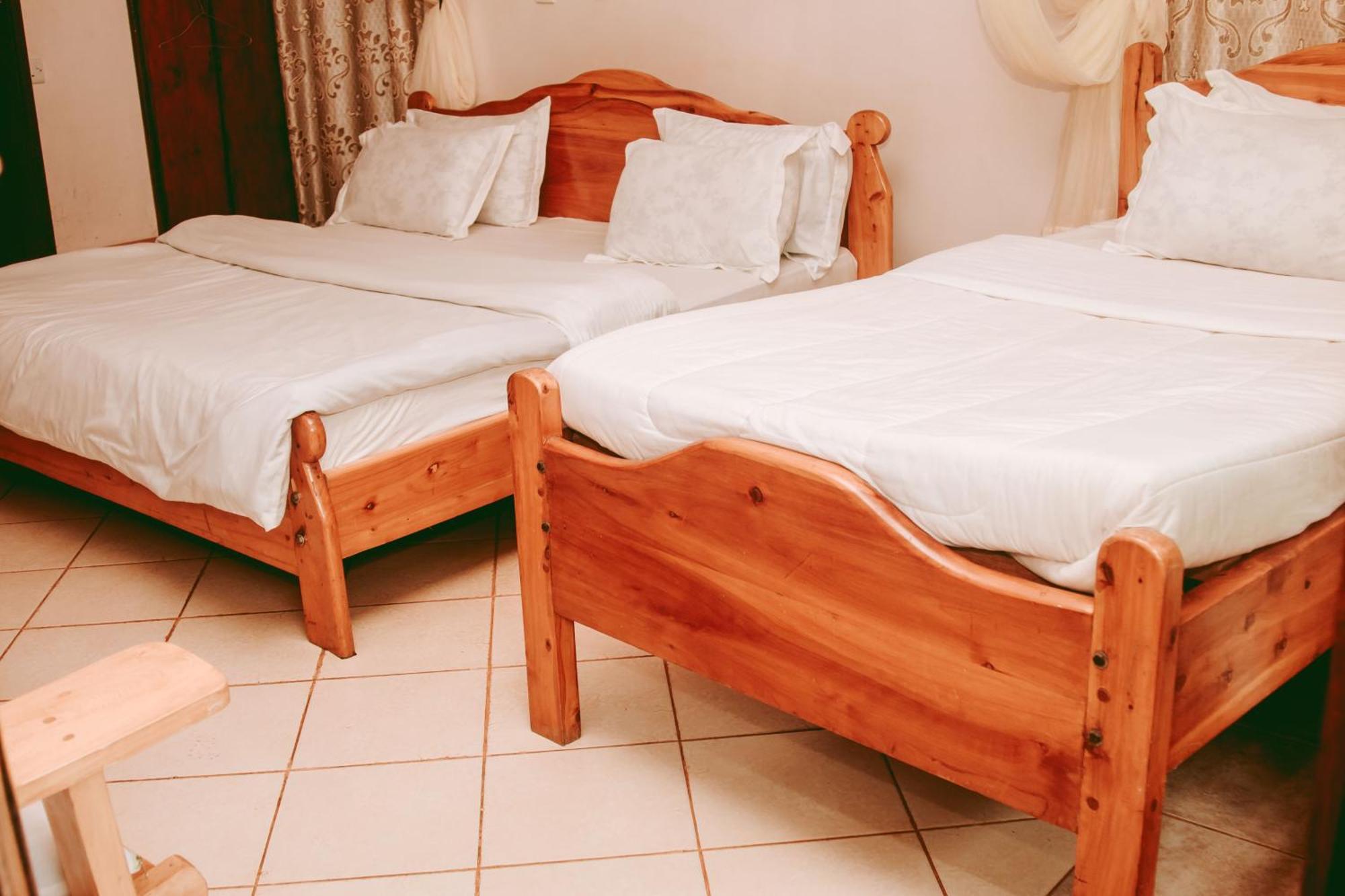 Ngorongoro Camp And Lodge Карату Экстерьер фото