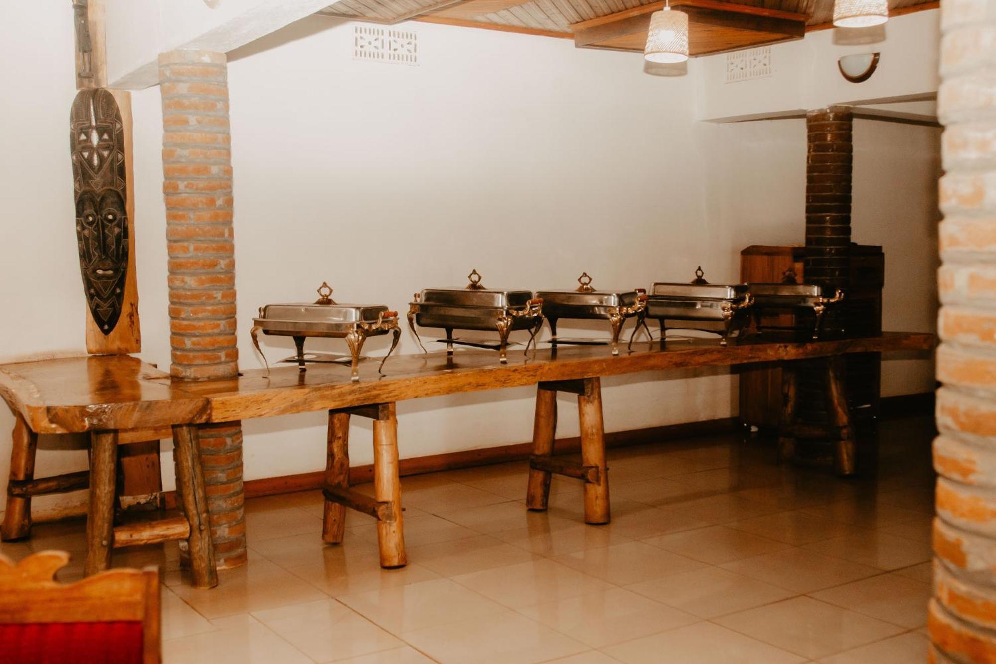 Ngorongoro Camp And Lodge Карату Экстерьер фото