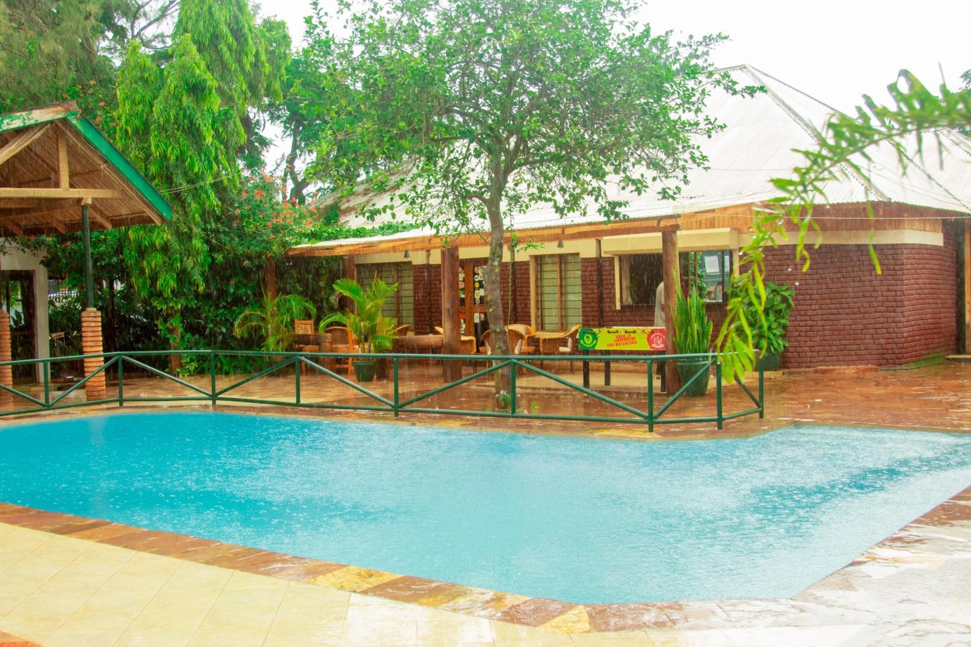 Ngorongoro Camp And Lodge Карату Экстерьер фото